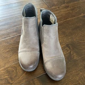 Sorel Women's Evie Pull-On Bootie in Quarry